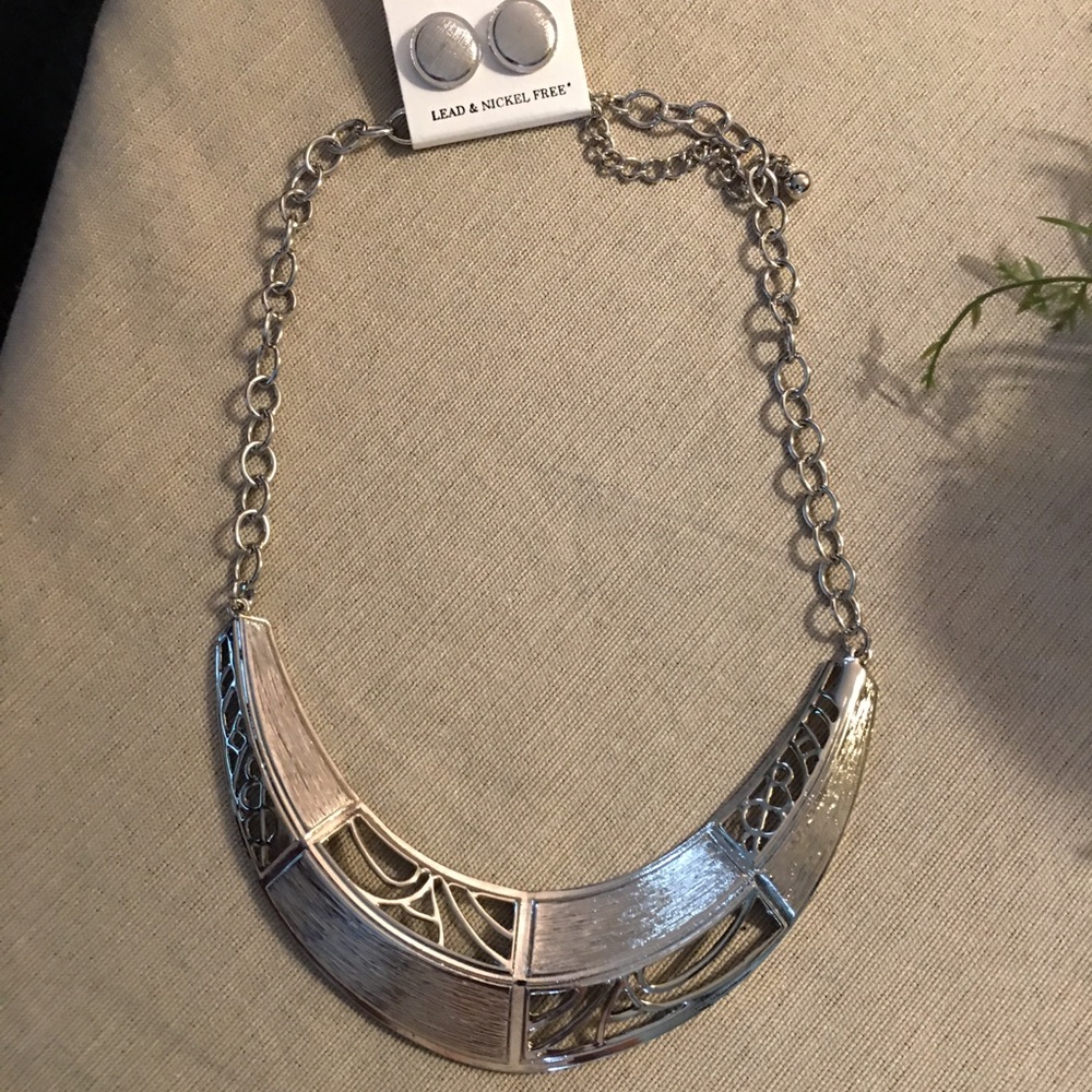 Necklace and Earring set - AMI